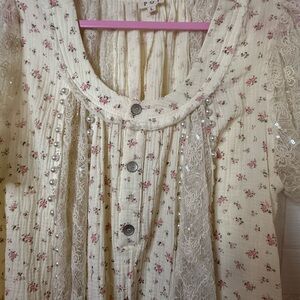 POL Cream Floral Lace Top